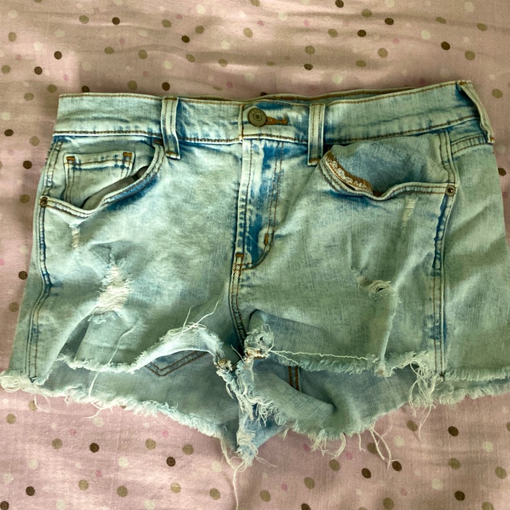 Old Navy Frayed Boyfriend Jean Shorts